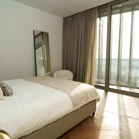 Wealthystays 2br Flat, Gym, 11th Floor, Center Apartment