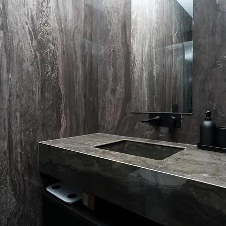 Wealthystays 2br Flat, Gym, 11th Floor, Center Nicósia